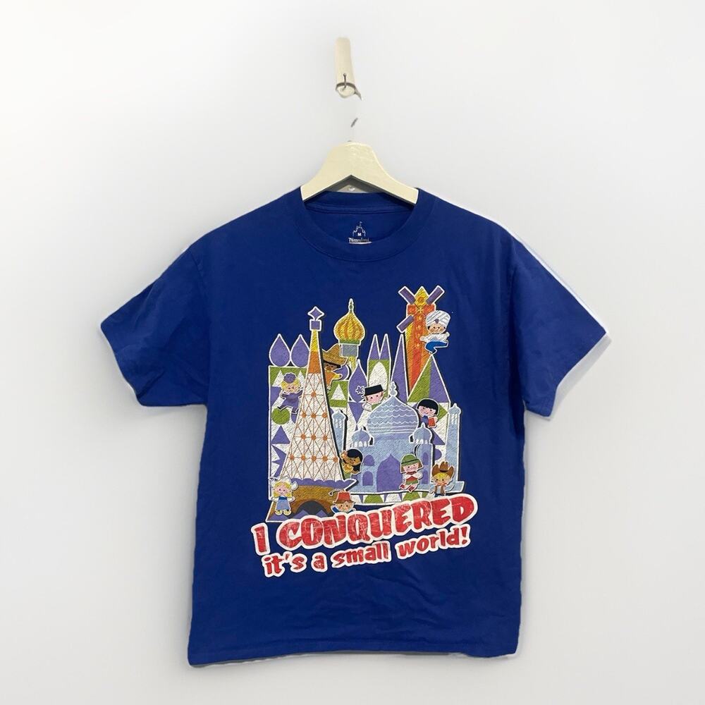 Walt Disney World 🏰 Its‎ A Small World VTG Pastel Tshirt 90’S Size Medium